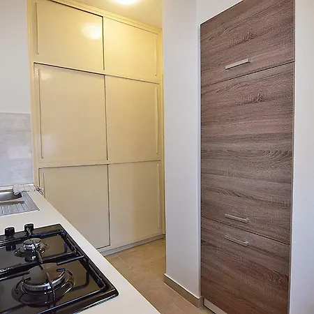 Apt Navy 4+1 Just 400m From Valkane Beach Apartment Pula