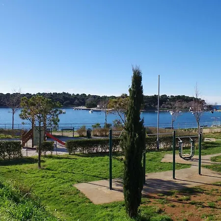 Apt Navy 4+1 Just 400m From Valkane Beach Apartment Pula