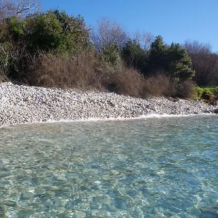 Apartment Apt Navy 4+1 Just 400m From Valkane Beach Pula